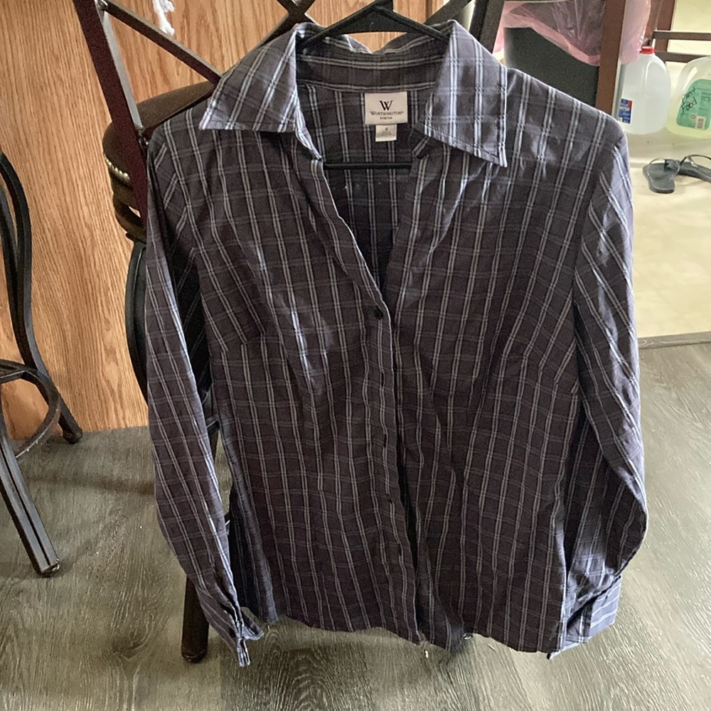 Worthington Black and White Casual Button Down Shirt